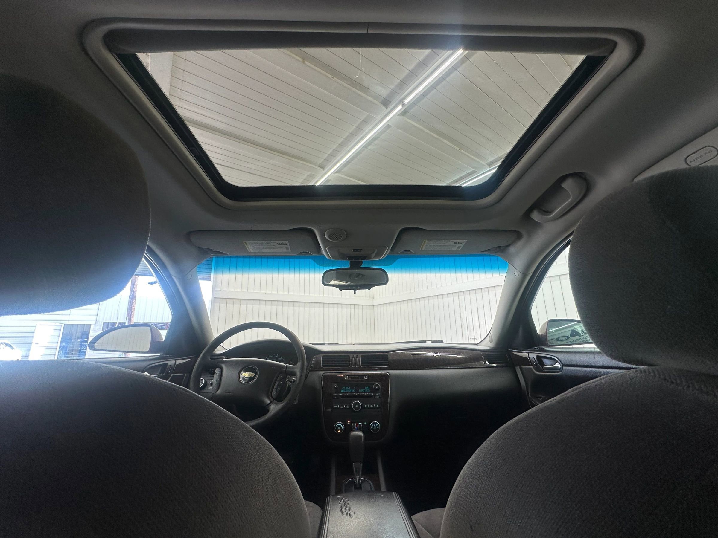 Used 2015 Chevrolet Impala LT w/ LT Sunroof Package image 15