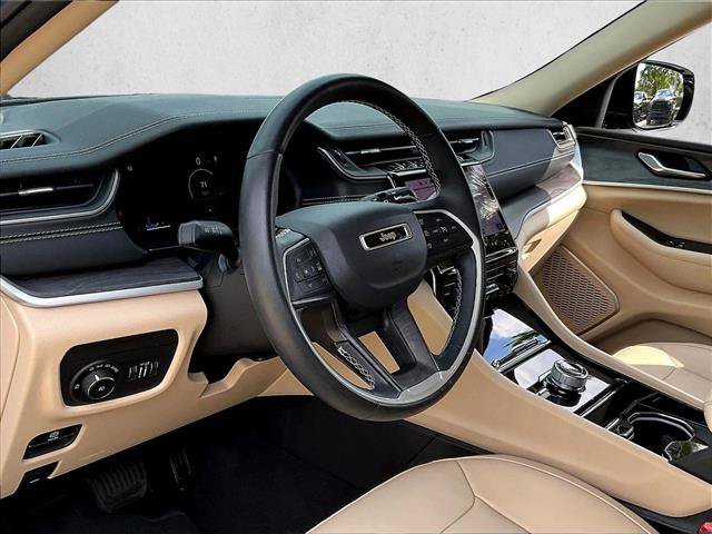 Used 2022 Jeep Grand Cherokee Limited AWD/4WD image 14
