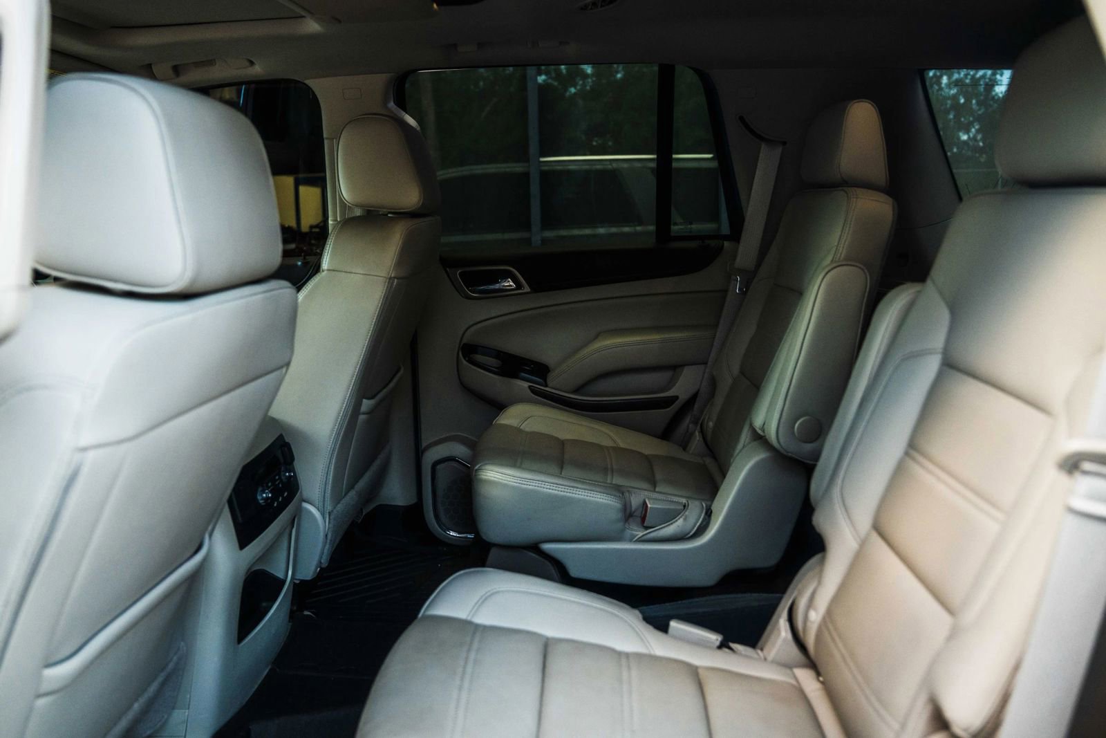 Used 2018 GMC Yukon Denali w/ Open Road Package RWD image 28