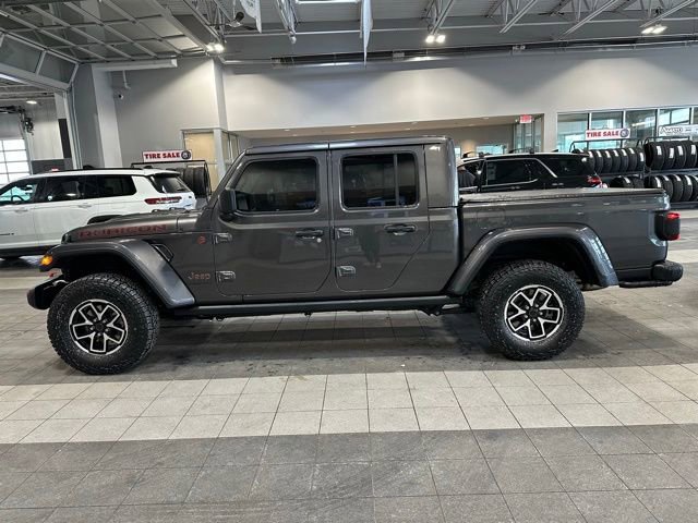Used 2025 Jeep Gladiator Rubicon w/ Convenience Group image 9