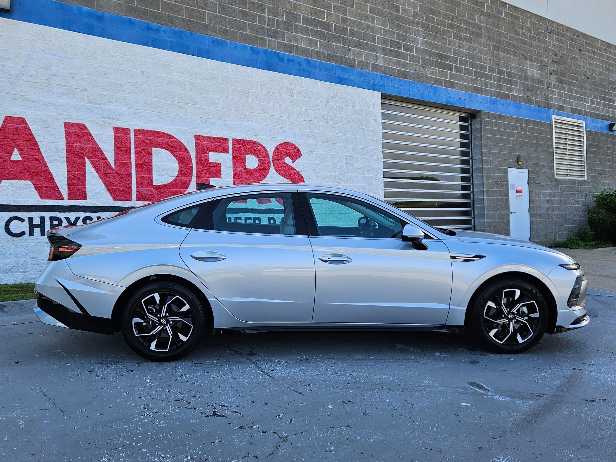 Used 2025 Hyundai Sonata SEL FWD image 8