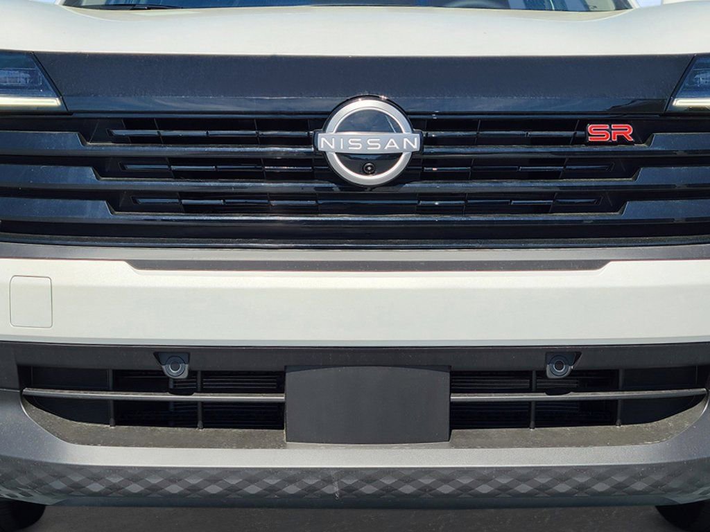 New 2025 Nissan Kicks SR image 11