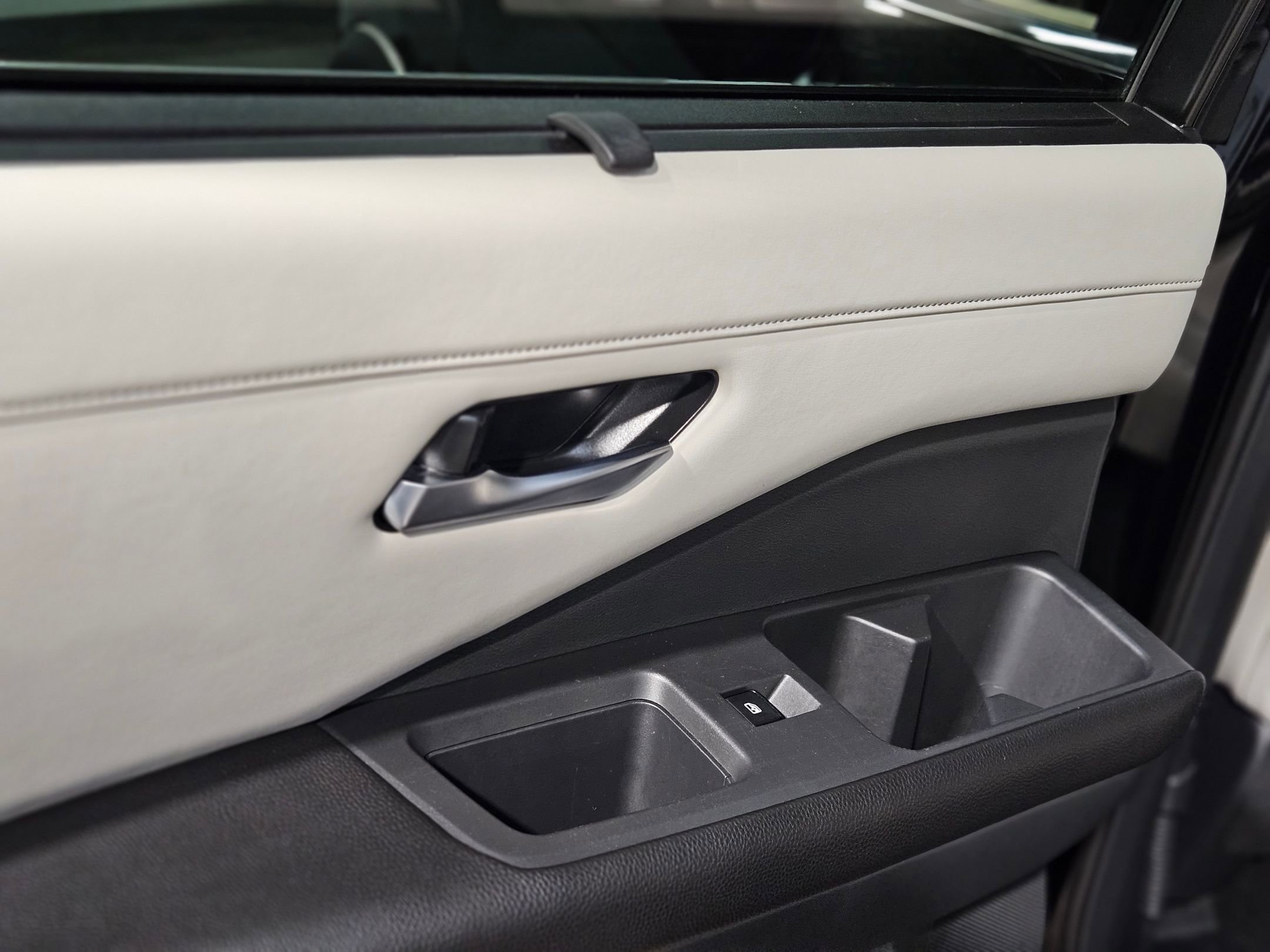 Used 2022 Nissan Pathfinder SL image 34