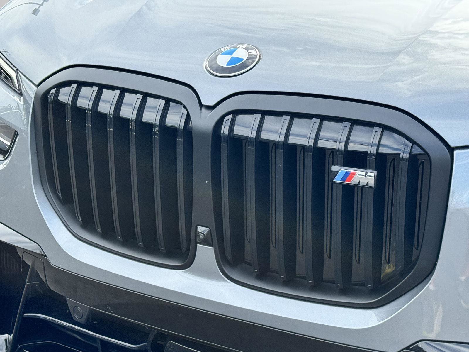 Used 2025 BMW X7 M60i image 65