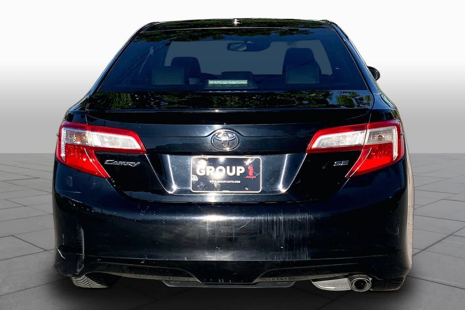 Used 2013 Toyota Camry SE FWD image 5
