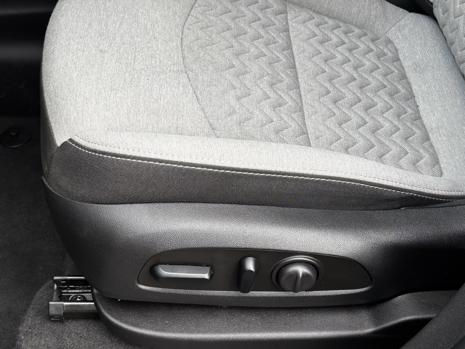 Used 2023 Chevrolet Equinox LT w/ Driver Convenience Package image 20