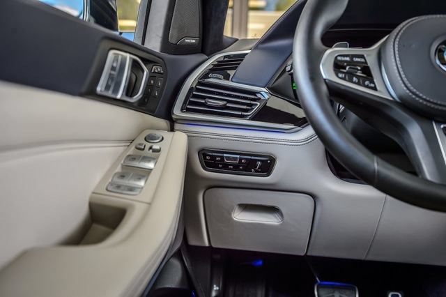 Used 2020 BMW X7 xDrive40i w/ M Sport Package AWD/4WD image 26