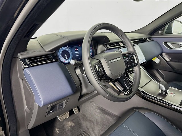 New 2026 Land Rover Range Rover Velar Dynamic SE image 9