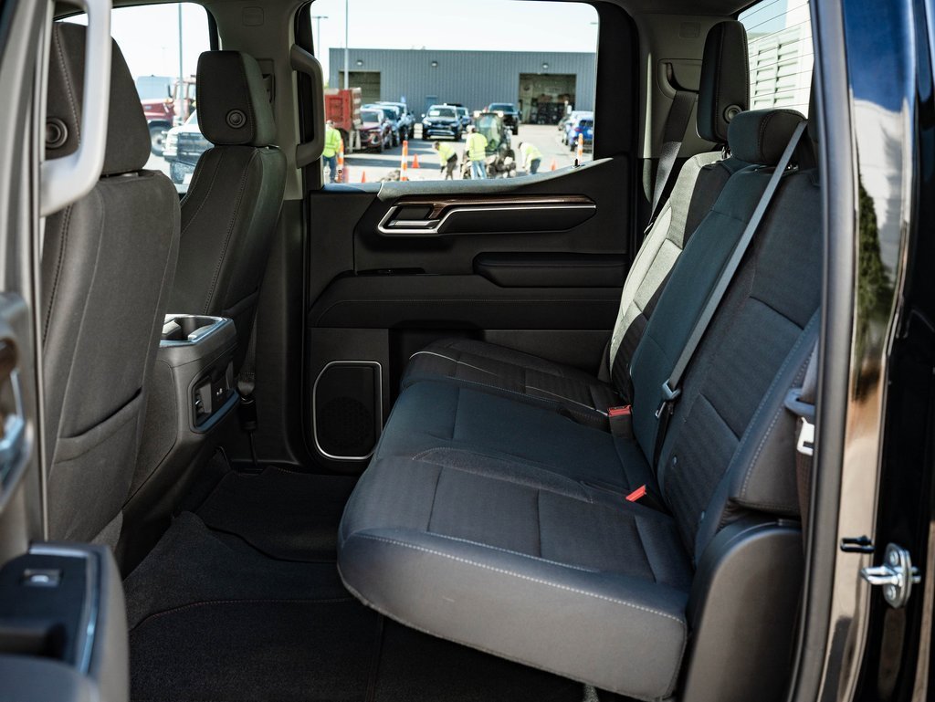 Used 2022 Chevrolet Silverado 1500 LT image 34