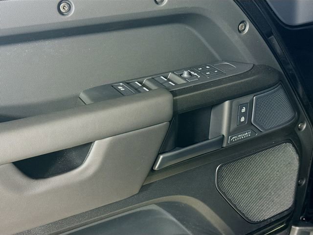 New 2026 Land Rover Defender 110 OCTA AWD/4WD image 20