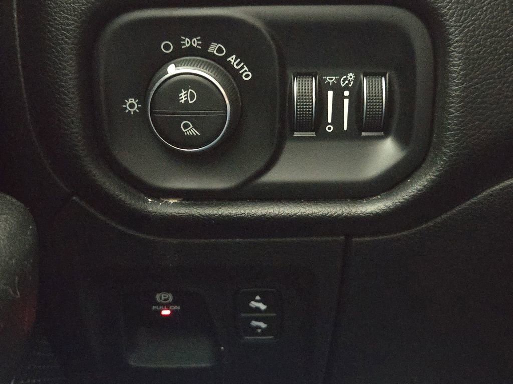 Used 2023 RAM 1500 Laramie AWD/4WD image 24