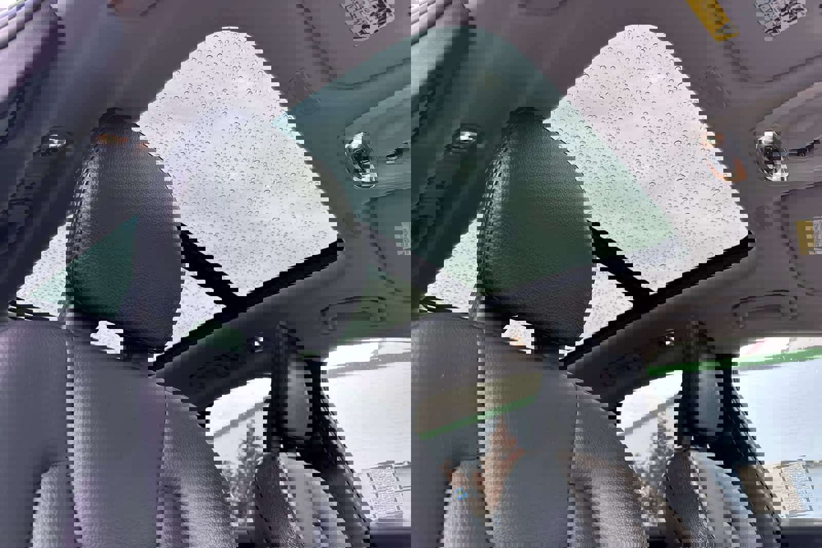 Used 2018 Volvo XC60 T5 Momentum w/ Convenience Package image 17