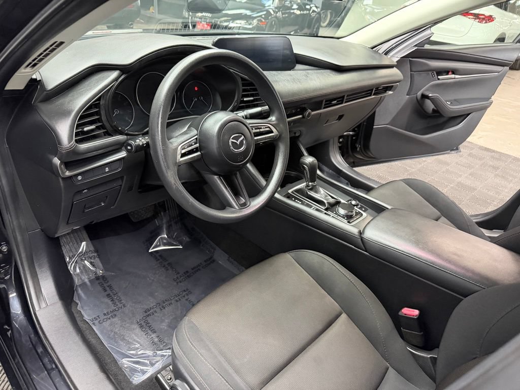 Used 2020 MAZDA MAZDA3 Sedan FWD image 35