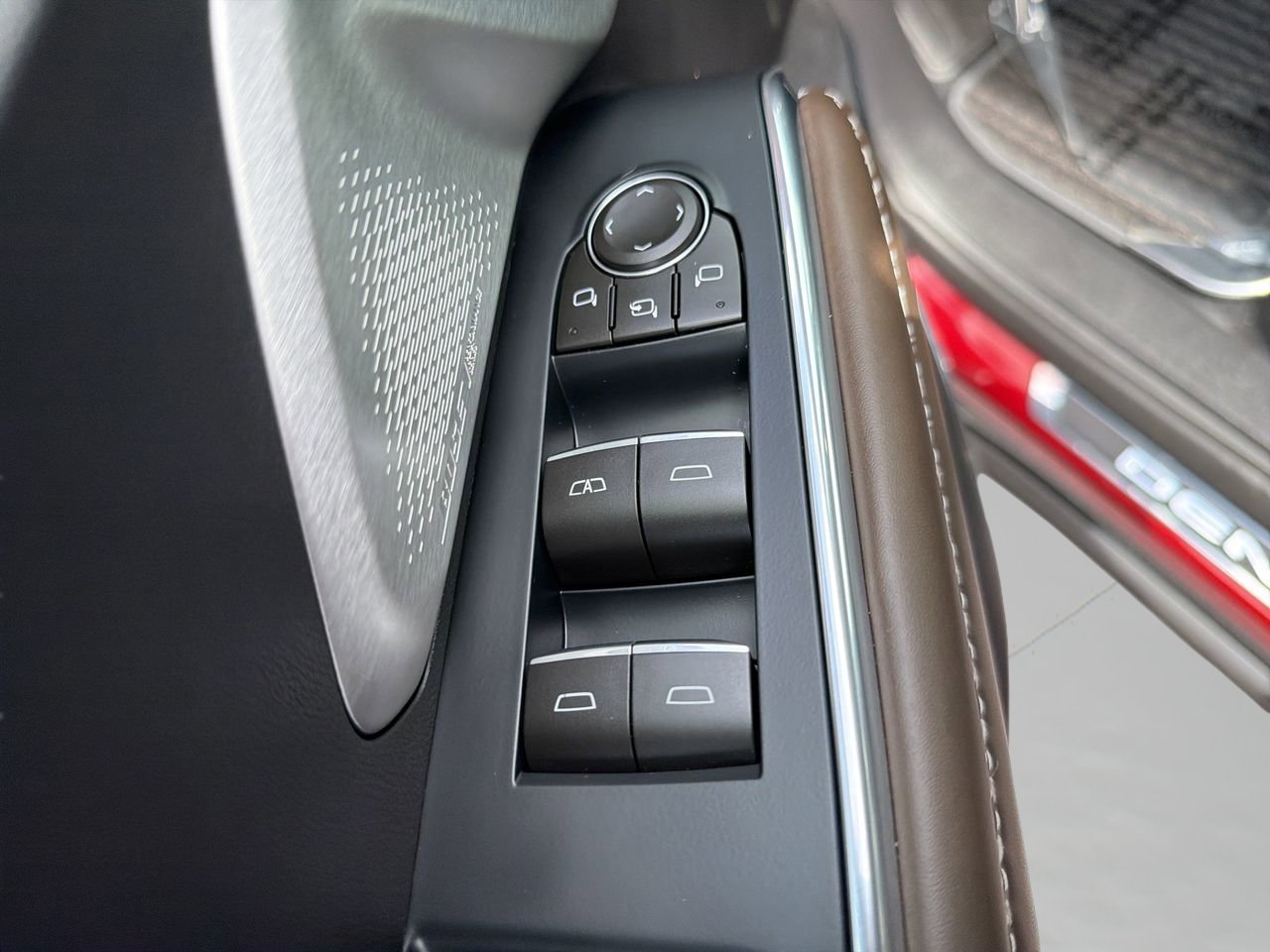 Used 2026 GMC Acadia Denali Ultimate FWD image 19