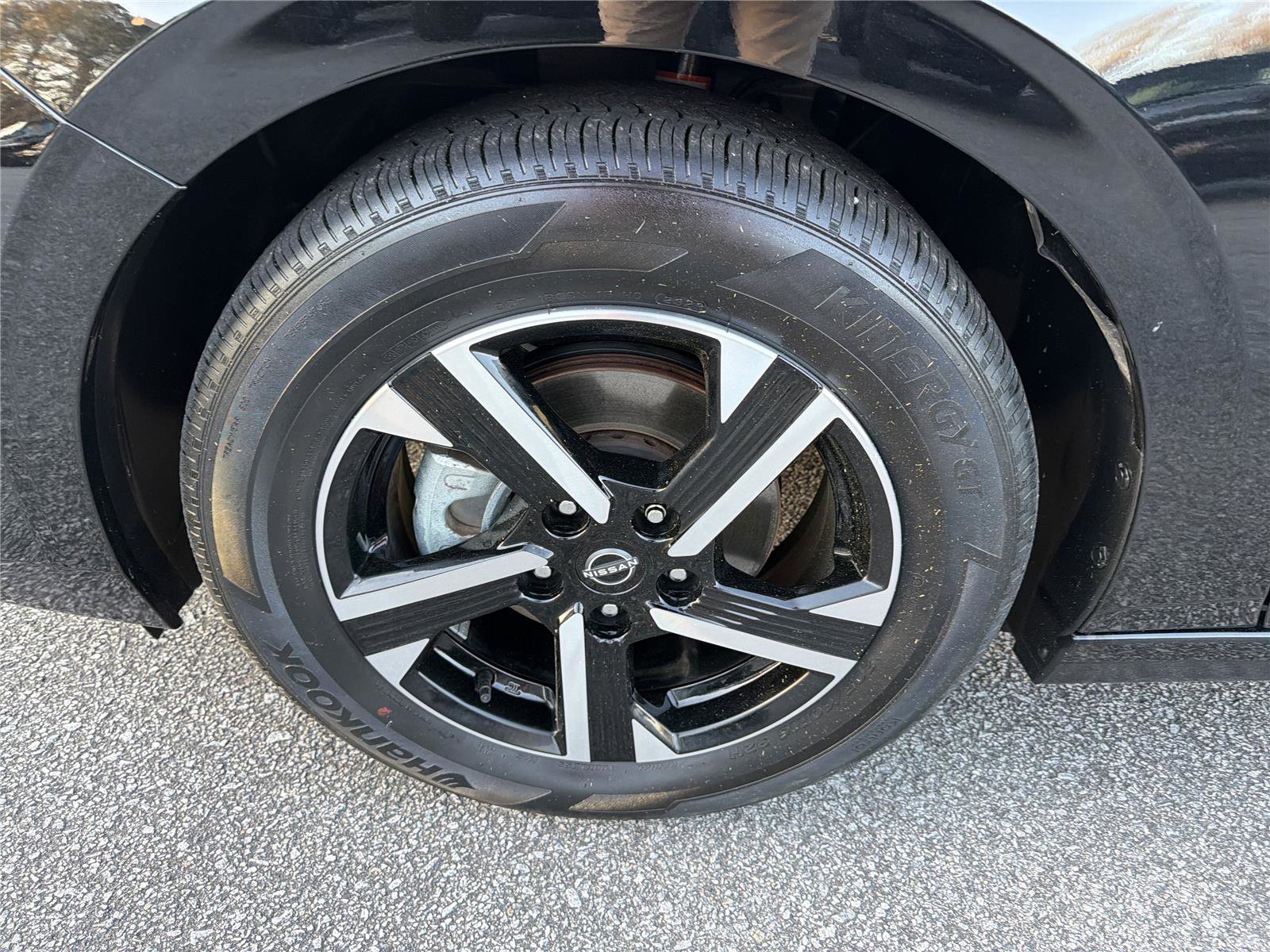 Used 2024 Nissan Sentra SV image 19