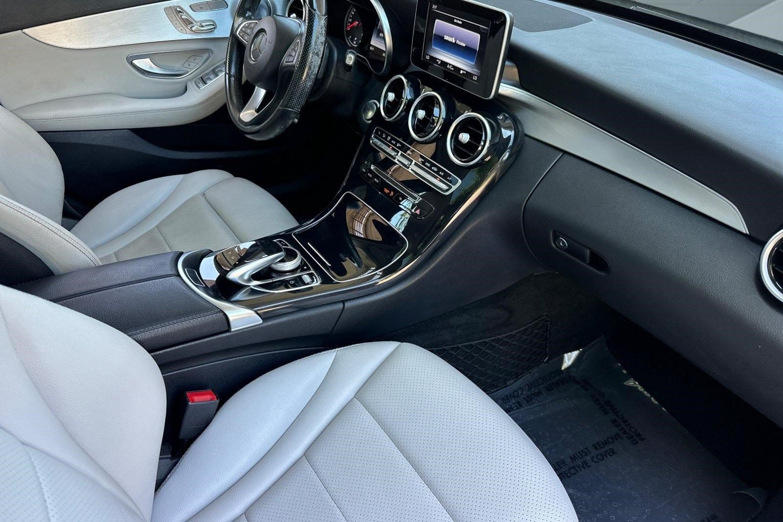 Used 2016 Mercedes-Benz C 300 Sedan image 33