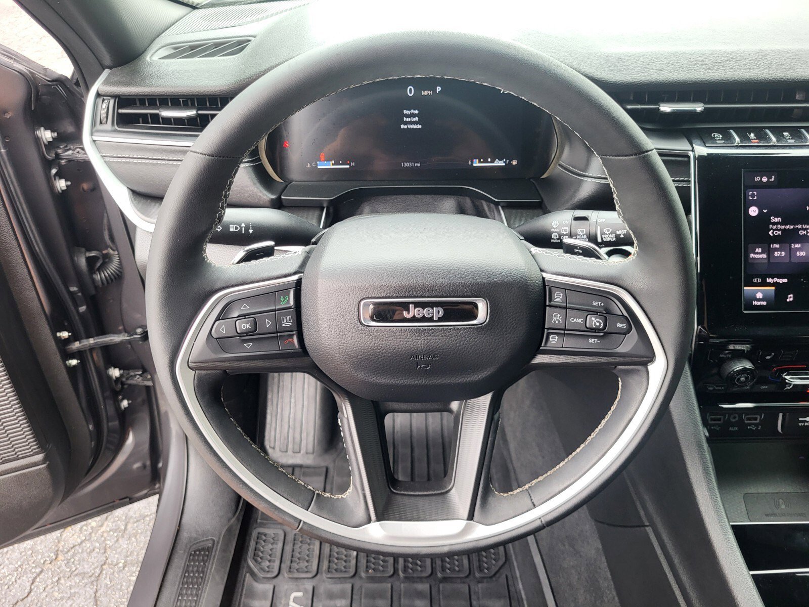 Used 2025 Jeep Grand Cherokee L Laredo w/ Luxury Tech Group I image 26