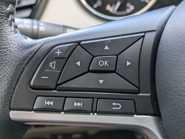 Used 2022 Nissan Rogue Sport SL w/ Premium Package image 21