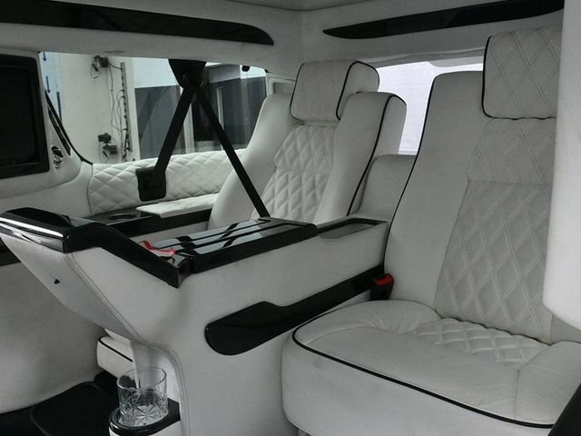 Used 2020 Cadillac Escalade ESV Platinum w/ Escalade Sport Edition AWD/4WD image 20