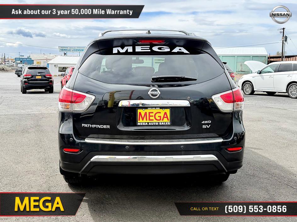 Used 2016 Nissan Pathfinder SV image 10