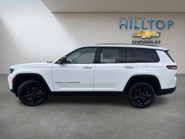 Used 2023 Jeep Grand Cherokee L Limited w/ Black Appearance Package AWD/4WD image 8