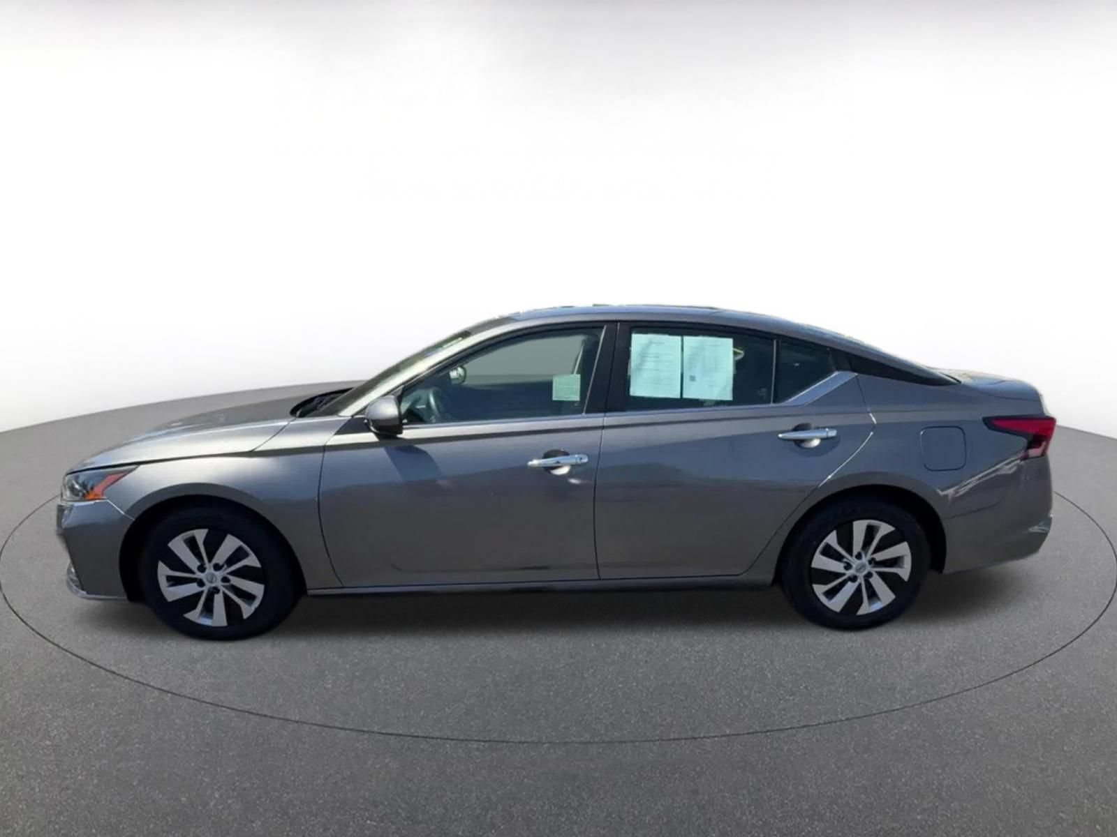 Used 2023 Nissan Altima 2.5 S FWD image 9