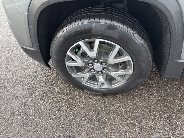 Used 2023 GMC Acadia SLE w/ Driver Convenience Package FWD image 47
