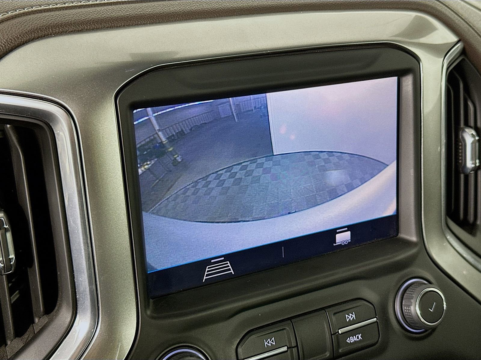 Used 2022 Chevrolet Silverado 1500 LT w/ Fleet Comfort Package AWD/4WD image 15