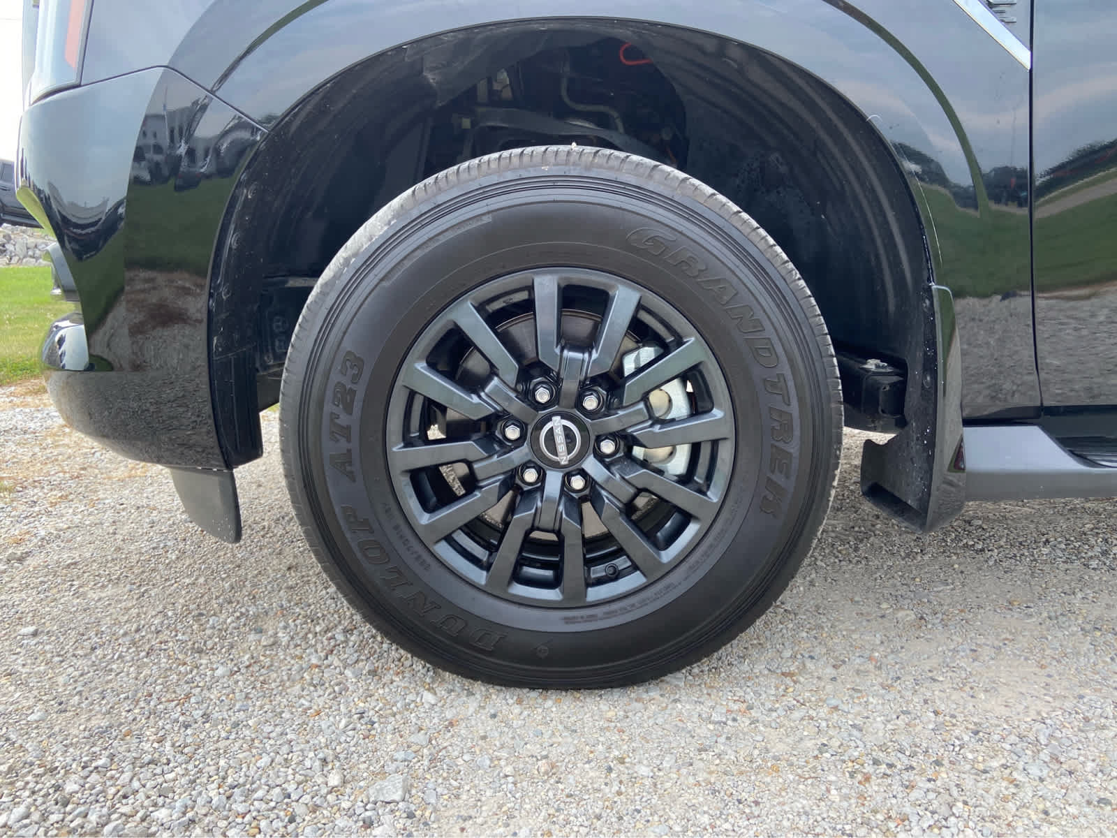 Used 2025 Nissan Armada SV AWD/4WD image 17