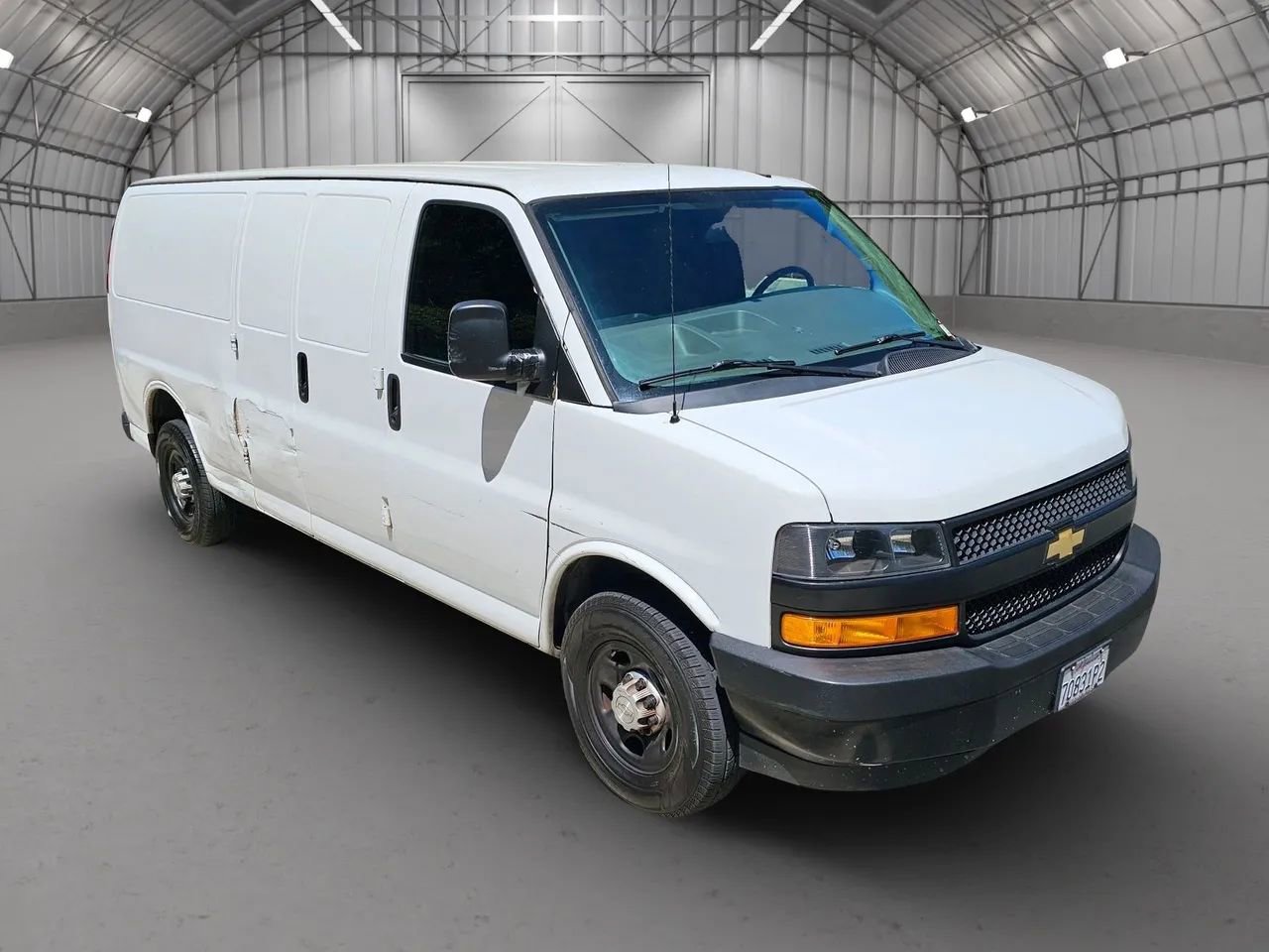 Used 2018 Chevrolet Express 2500 Extended image 14