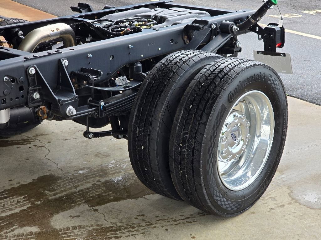 New 2026 Ford F550 4x4 Crew Cab Super Duty image 25