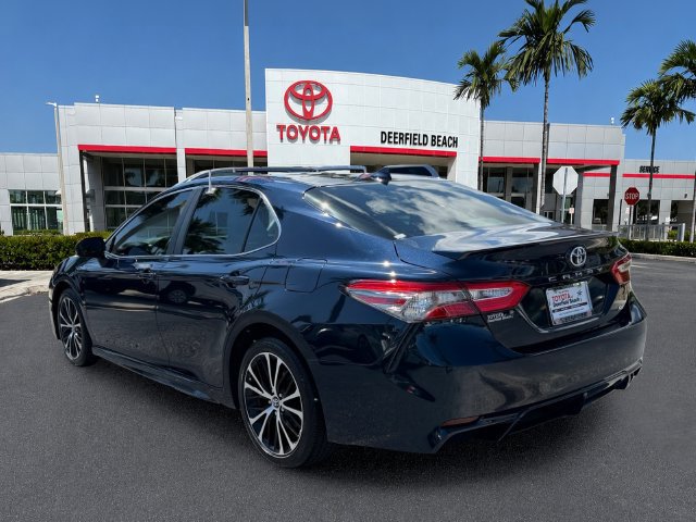 Used 2019 Toyota Camry SE FWD image 5