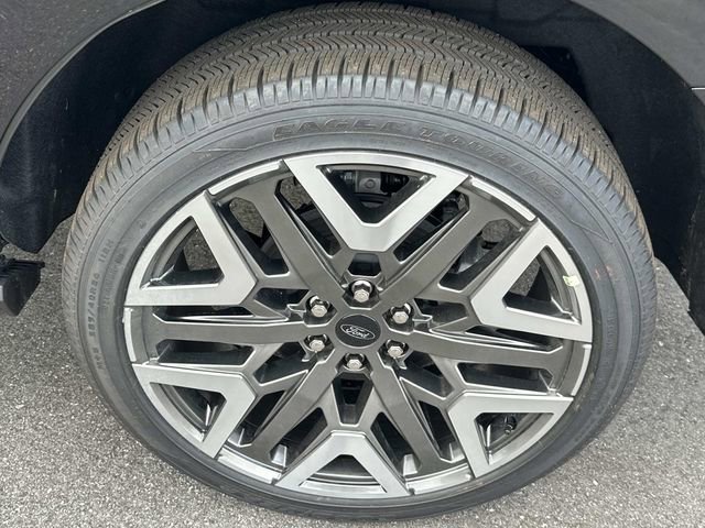 New 2026 Ford Expedition Platinum w/ Platinum Ultimate Package image 19