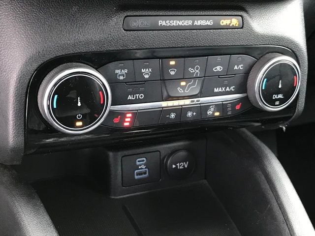 Used 2022 Ford Escape Titanium image 12