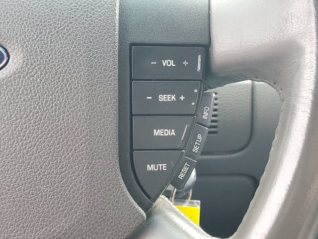 Used 2008 Ford Taurus SEL FWD image 16