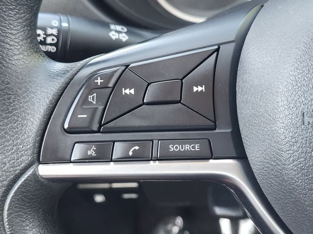 Used 2020 Nissan Versa S FWD image 11