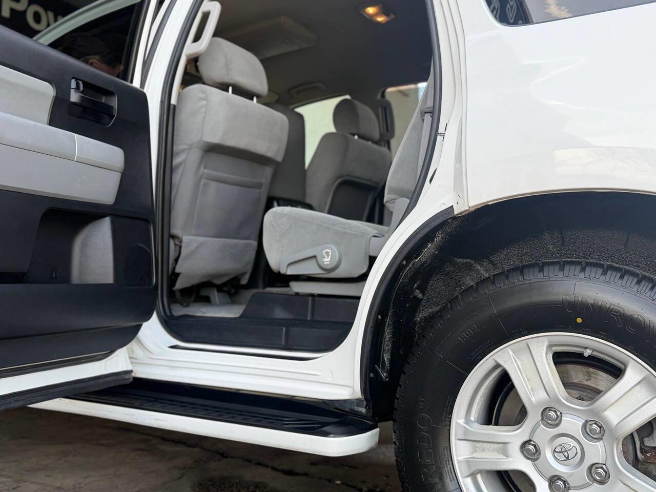 Used 2008 Toyota Sequoia SR5 image 22