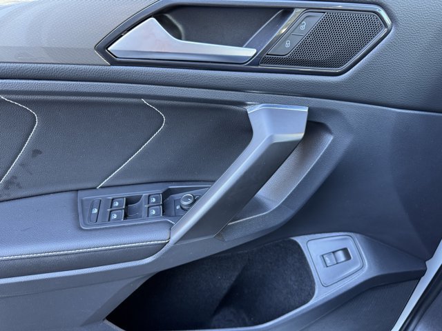 Used 2022 Volkswagen Tiguan SE FWD image 28