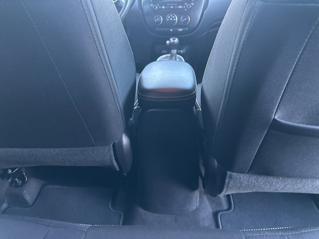 Used 2016 Kia Soul + image 25