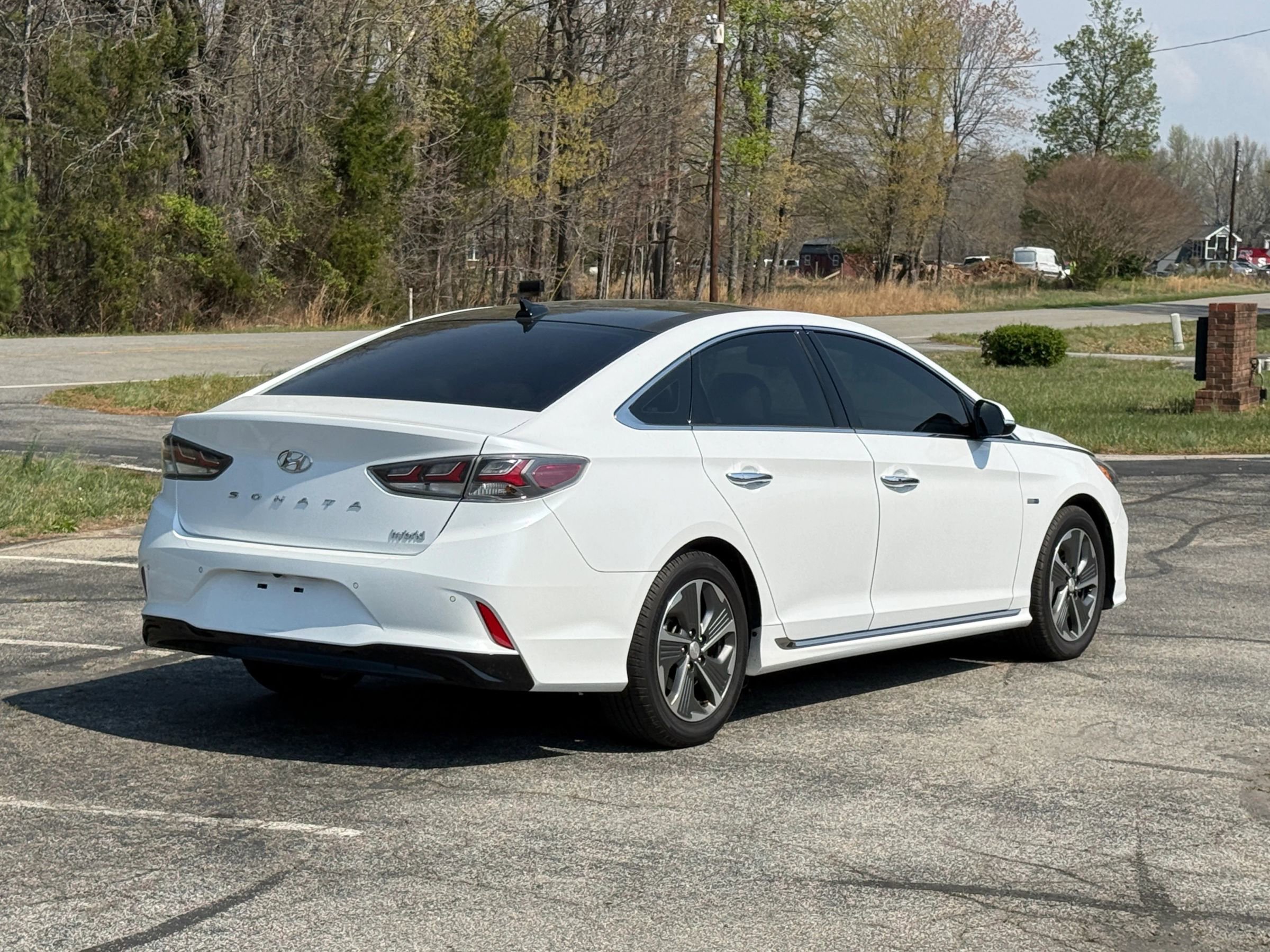Used 2018 Hyundai Sonata Limited w/ Ultimate Package 02 FWD image 4