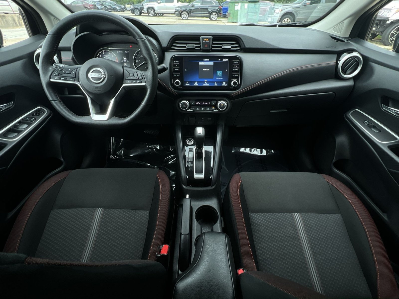 Used 2024 Nissan Versa SR FWD image 29