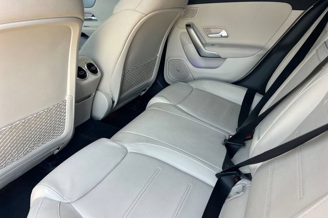 Used 2020 Mercedes-Benz CLA 250 image 13