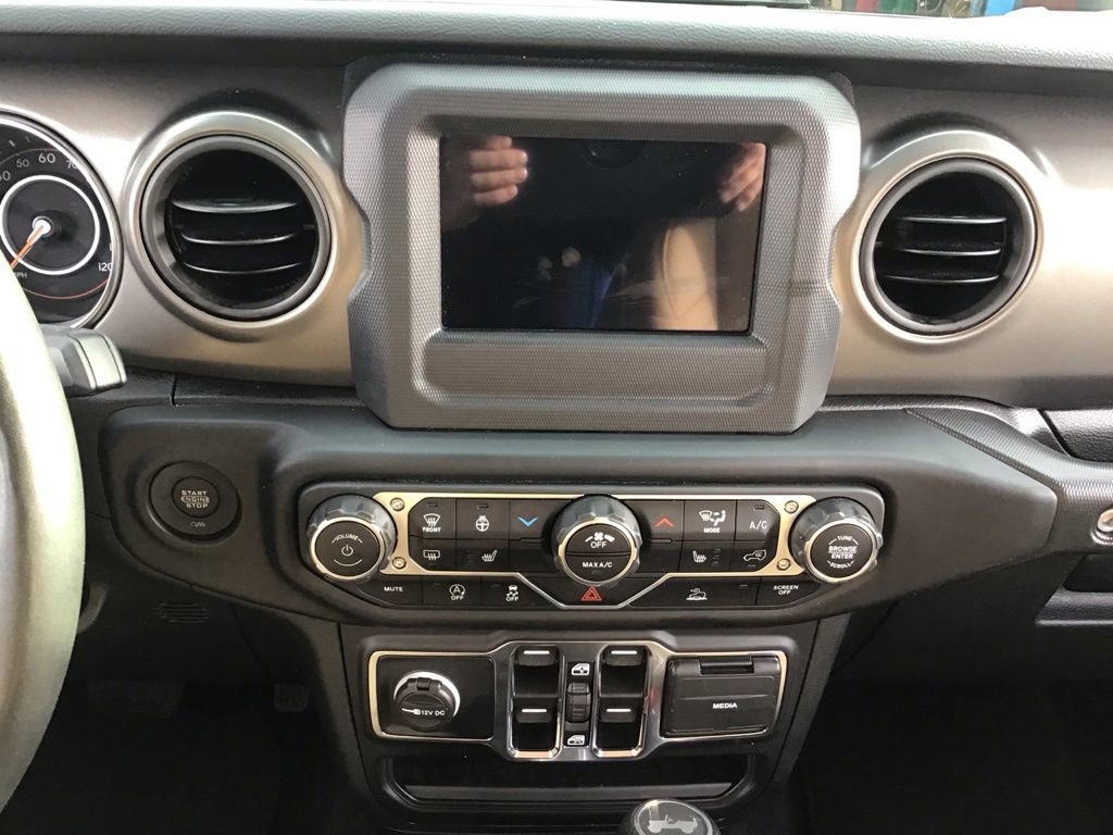 Used 2023 Jeep Wrangler Sport S image 22