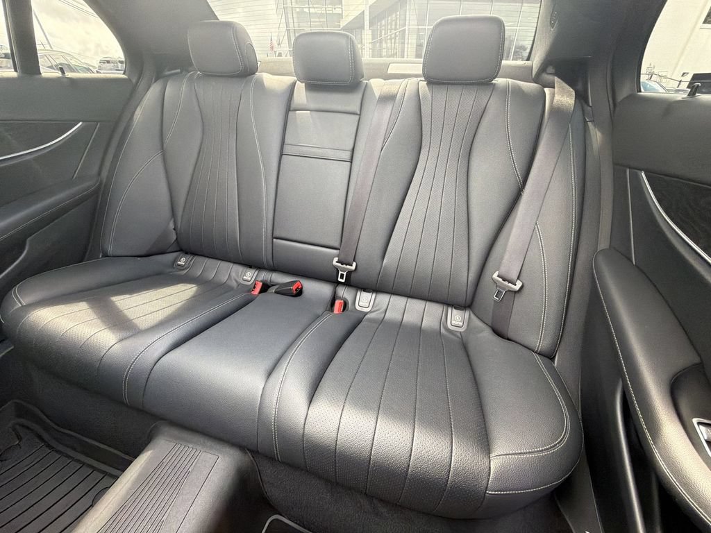 Used 2019 Mercedes-Benz E 300 4MATIC image 21