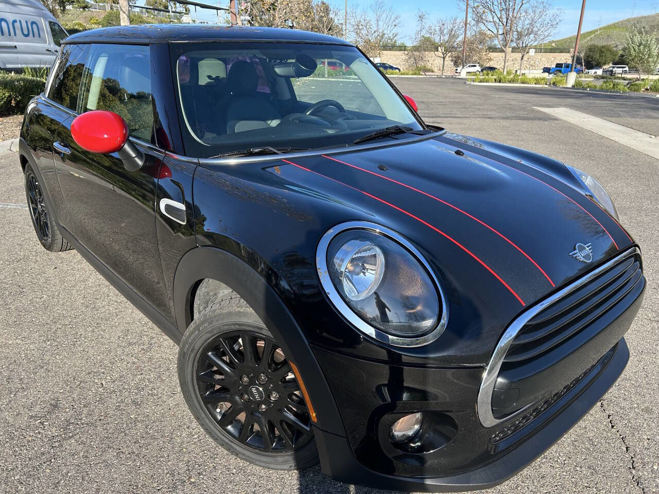 Used 2019 MINI Cooper 2-Door Hardtop image 7