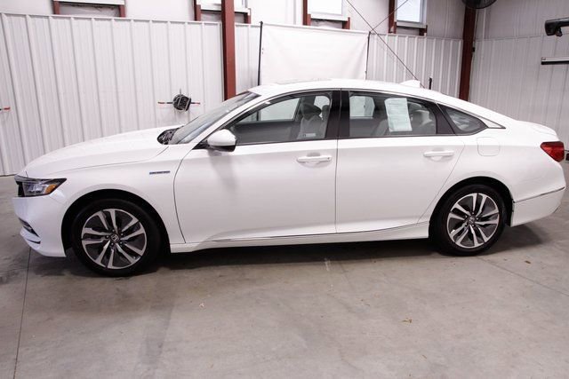 Used 2018 Honda Accord EX image 2
