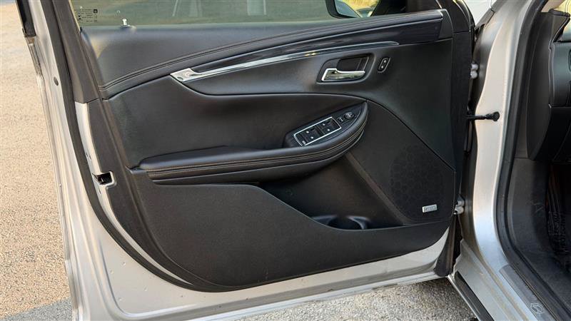 Used 2018 Chevrolet Impala Premier FWD image 21