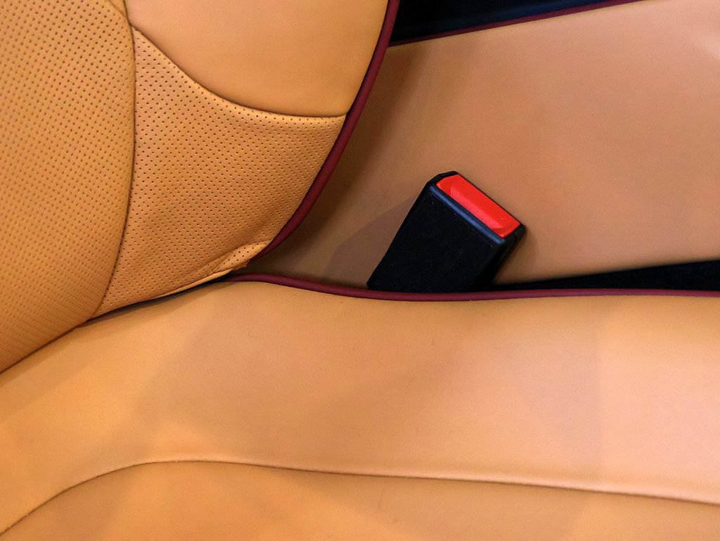 Certified 2022 Ferrari Roma RWD image 20