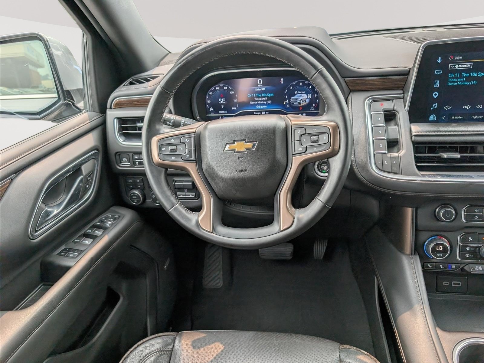 Used 2023 Chevrolet Tahoe High Country AWD/4WD image 21