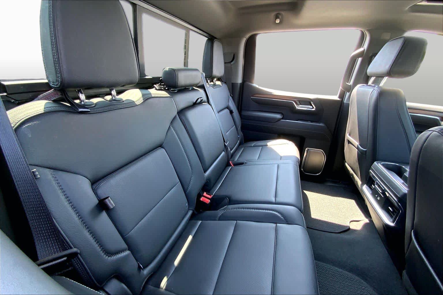 Used 2024 GMC Sierra 1500 Denali w/ Denali Reserve Package AWD/4WD image 16